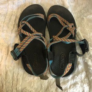 (EUC) Chaco size 4